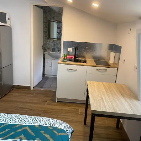 Modern With Ac - 10 Min To Lyon Airport & Tram T3 Apartamento